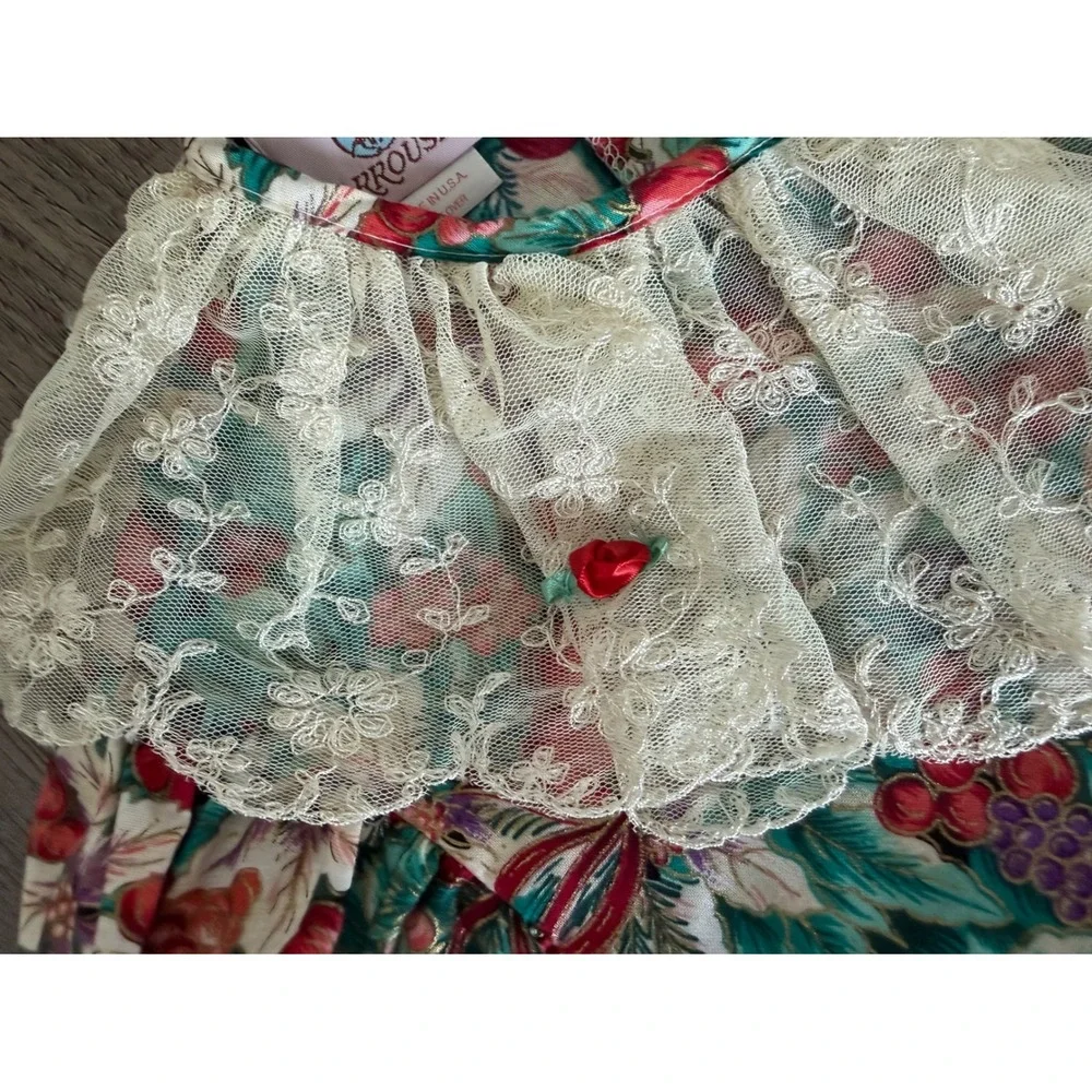 Vintage Carrousel Girls Size 10 Christmas Dress Made USA Lace Collar Cottagecore